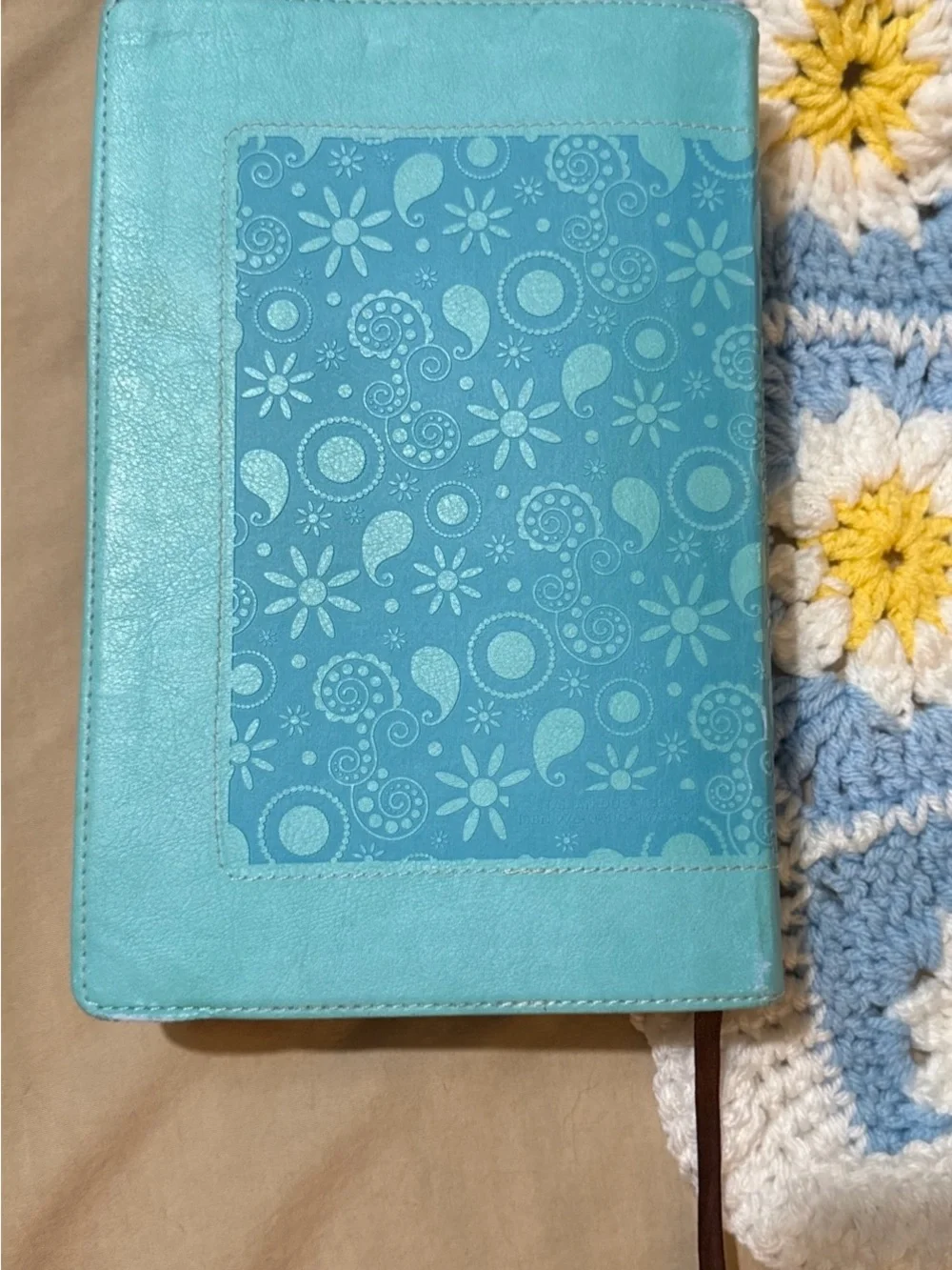 NIV True Images Bible for Teen Girls - Zondervan Publishers 2012